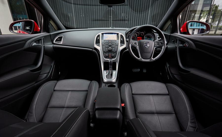  Holden Astra GTC Sport 2015 года  (фото 11 из 12)